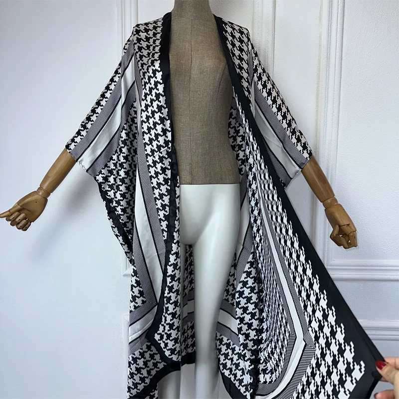 Chic Society Kaftan Kimono