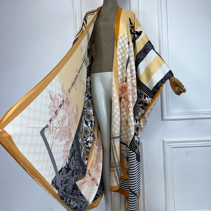 Gallery Walk Kaftan Kimono